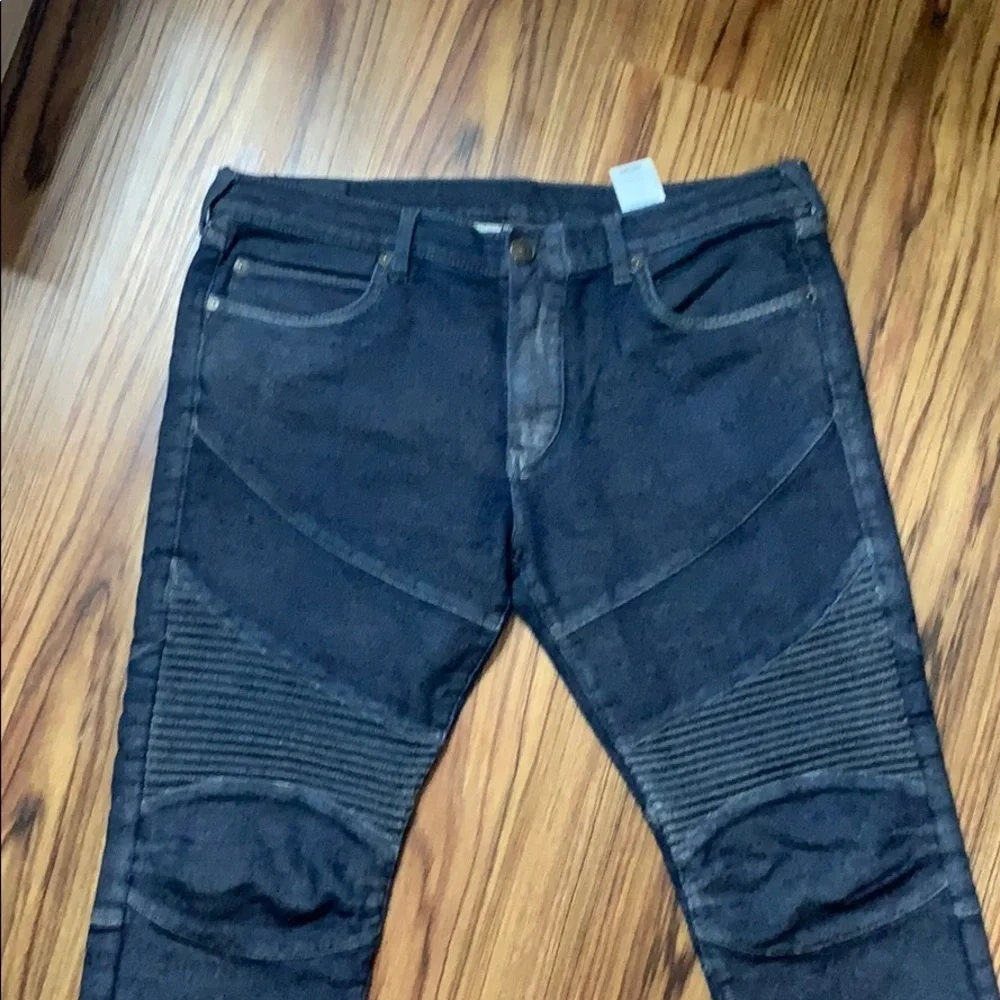True Religion “Rocco” Relaxed Skinny Men (34)